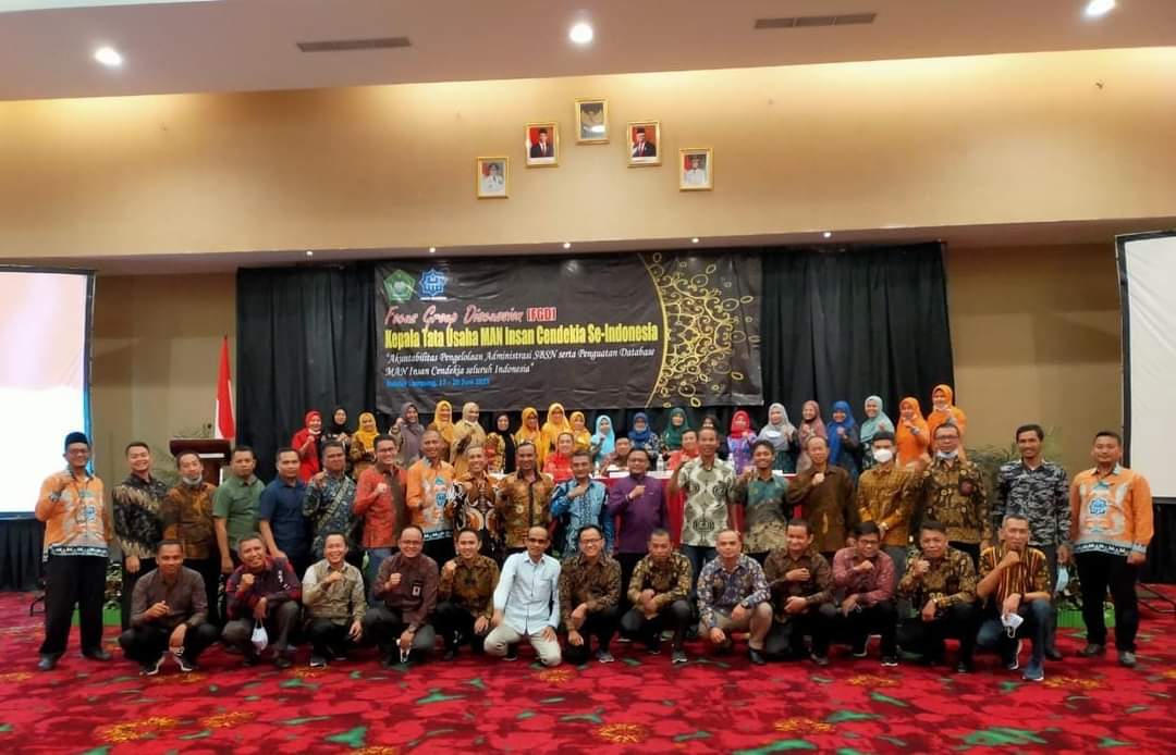 Kepala Tata Usaha  MAN IC  Se_Indonesia  Adakan Kegiatan  FGD Di Emersia Hotel Bandar Lampung