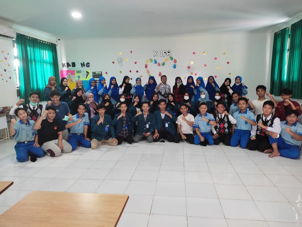 Sosialisasi Program Kartu Indonesia Pintar Kuliah (KIP-K) oleh Mahasiswa Bidikmisi UNILA di MAN IC Lampung Timur