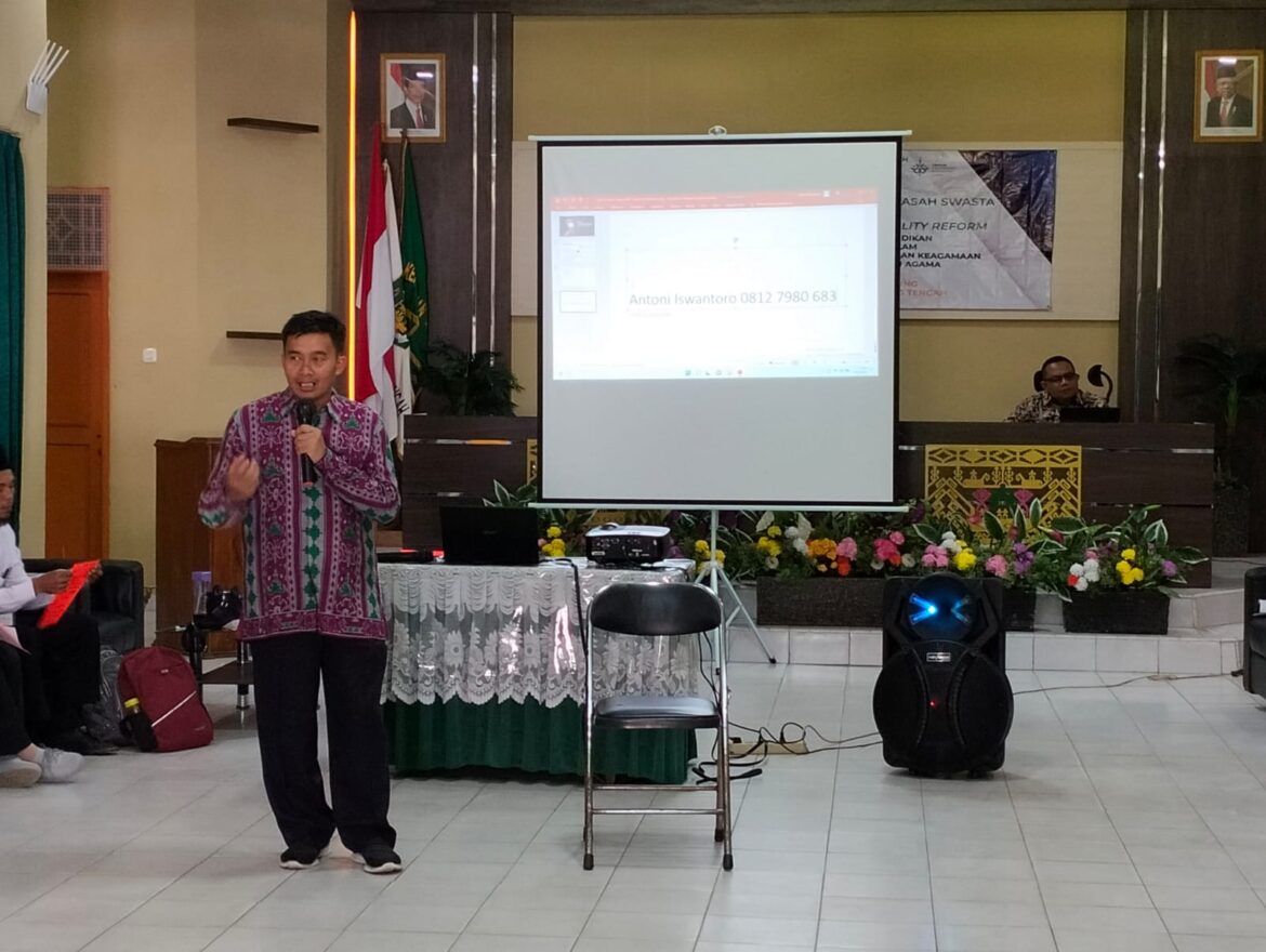 Kepala MAN IC Lamtim Beri Penguatan Moderasi Beragama Bagi Kepala Madrasah Swasta di Kemenag Kab. Lampung Tengah