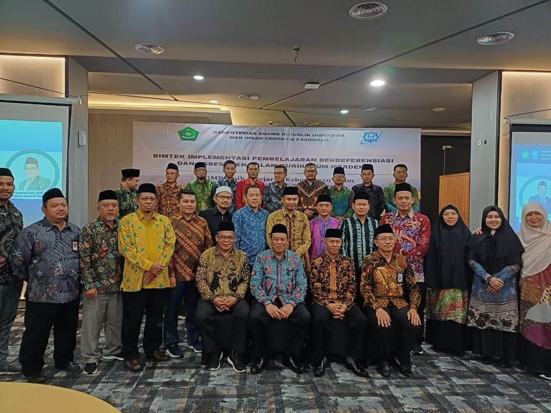 Guru Fikih dan SKI MAN IC Lamtim Ikuti Bimtek IKM Di Surabaya Jatim