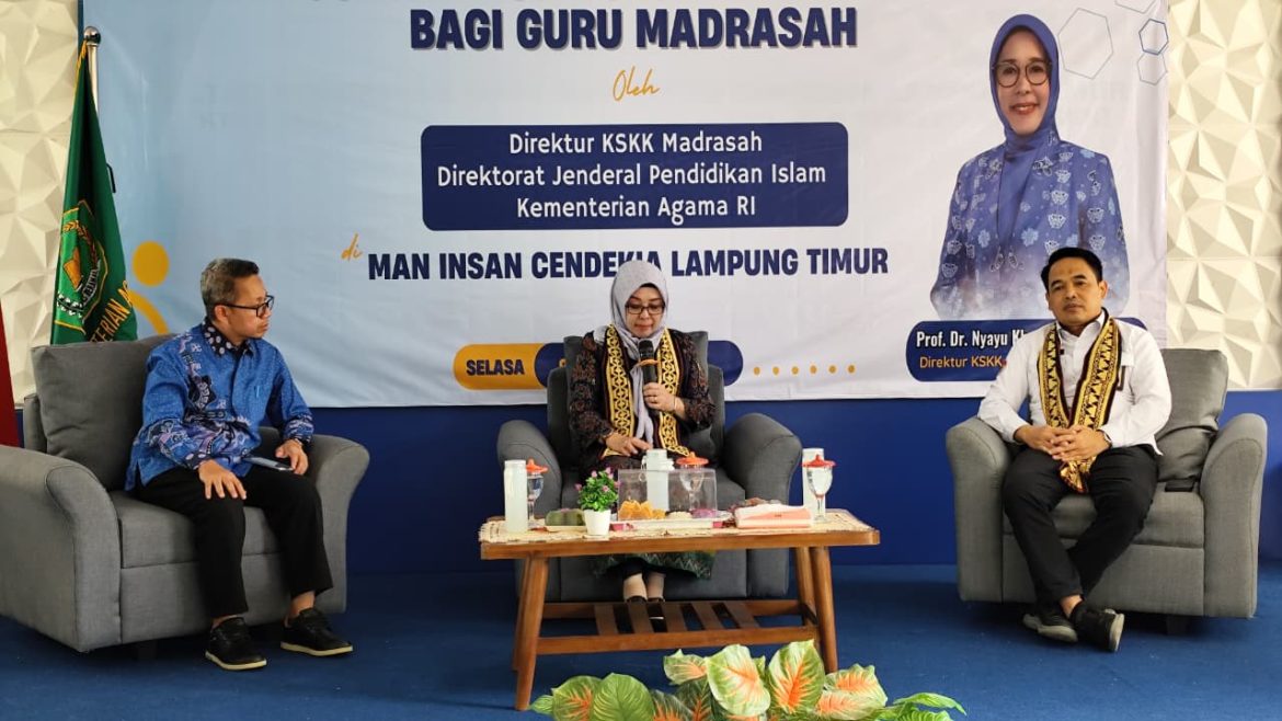 Direktur KSKK Madrasah Berikan Penguatan Kurikulum Berbasis Cinta (KBC) Bagi Guru Madrasah Di MAN IC Lampung Timur