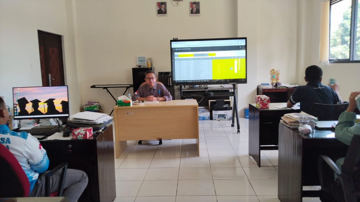 Kepala MAN IC Lampung Timur Pimpin Rapat Kelulusan Kelas XII TP. 2025/2026