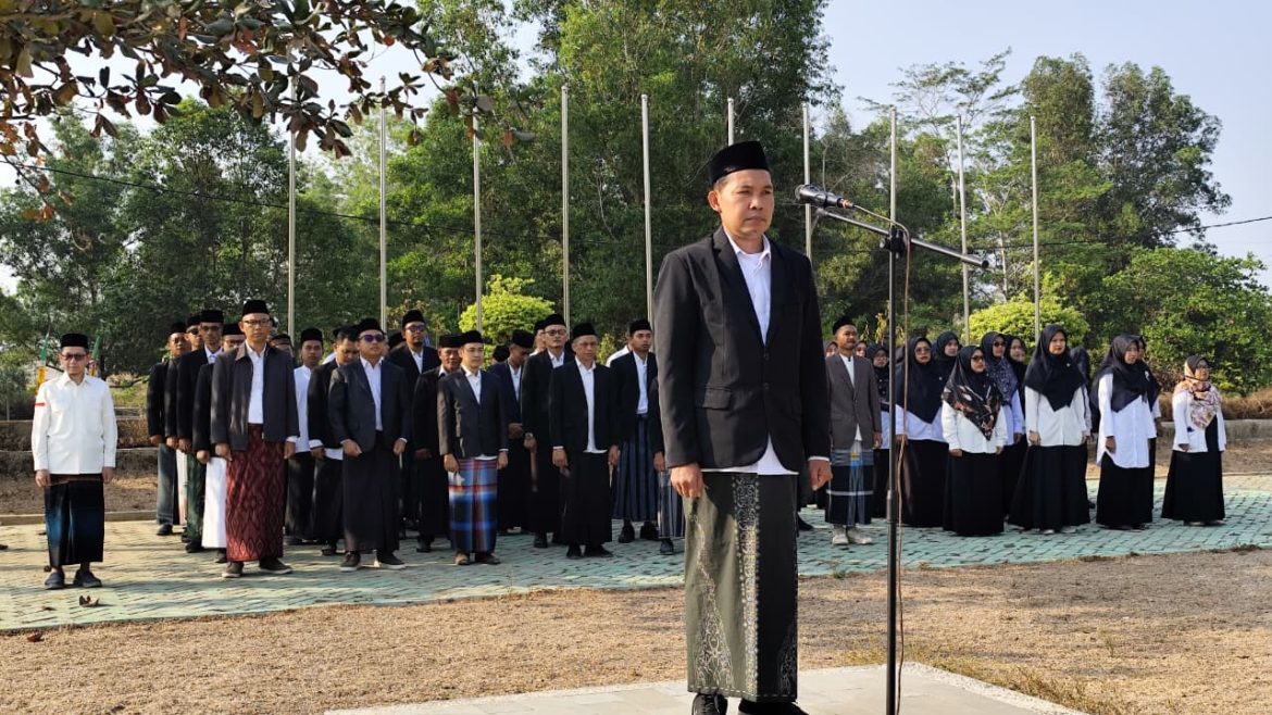 Kobarkan Semangat Jihad Intelektual, MAN IC Lampung Timur Gelar Upacara Hari Santri Nasional 2026